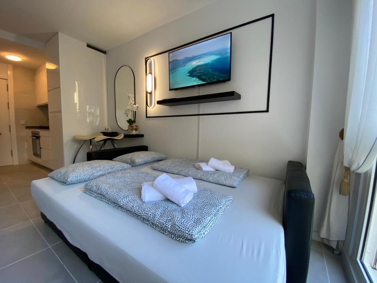 Modern Sea View Studio In Benal Beach Бенальмадена Екстер'єр фото